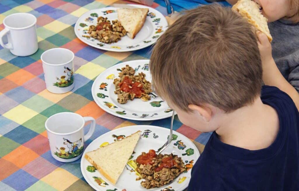 food nutrition children eating at table