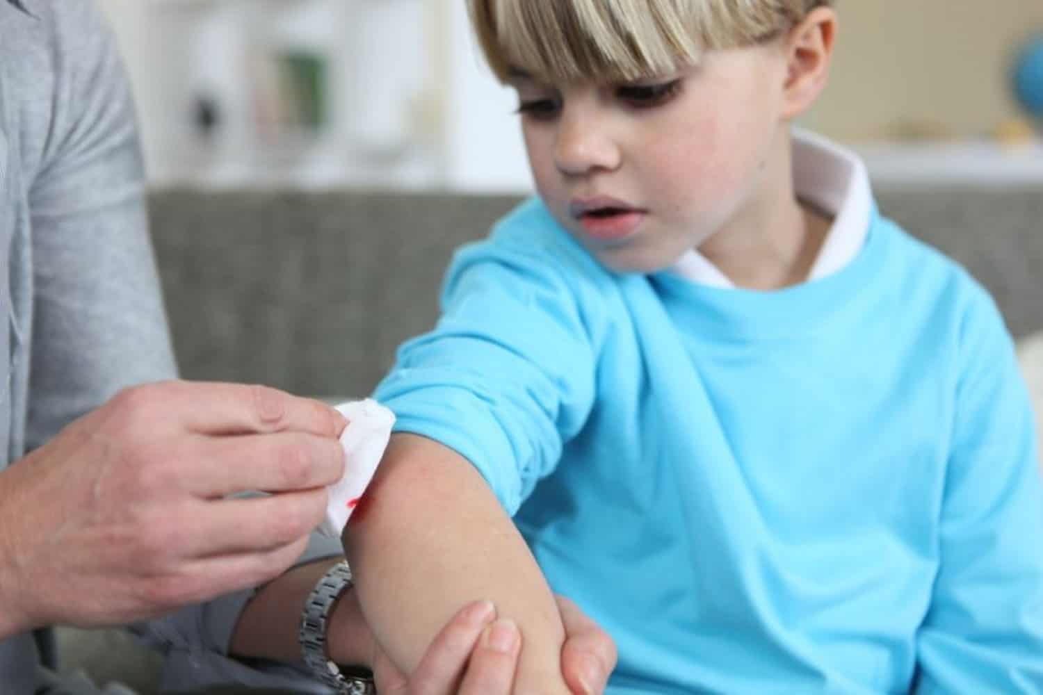 first aid for an injured or hurt child
